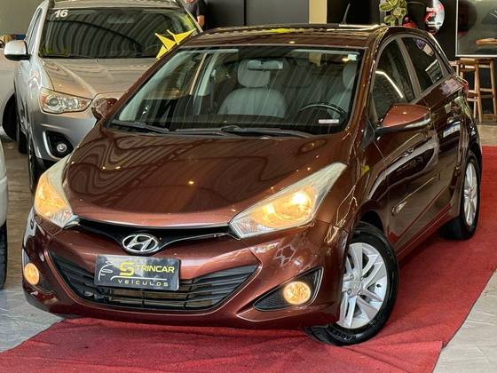 HYUNDAI HB20X 1.6 16V PREMIUM FLEX 4P MANUAL HYUNDAI HB20X 1.6 16V PREMIUM FLEX 4P MANUAL